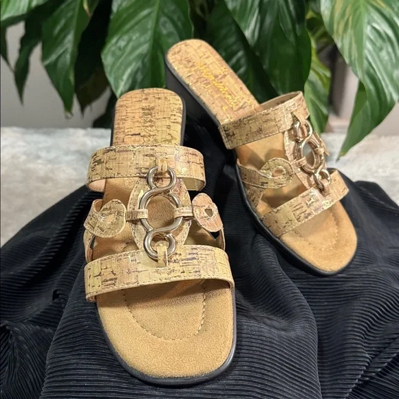 Easy Street Slip-On Torrid Sandal - Women's 8N - Picture 3 of 10